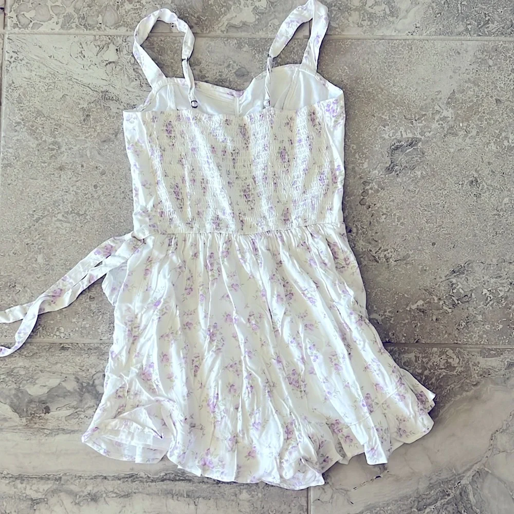 Hollister Floral Print Wrap Front Romper in White/Purple, NWT, Size S